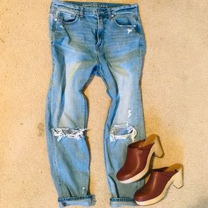 American Eagle Mom jeans size 8